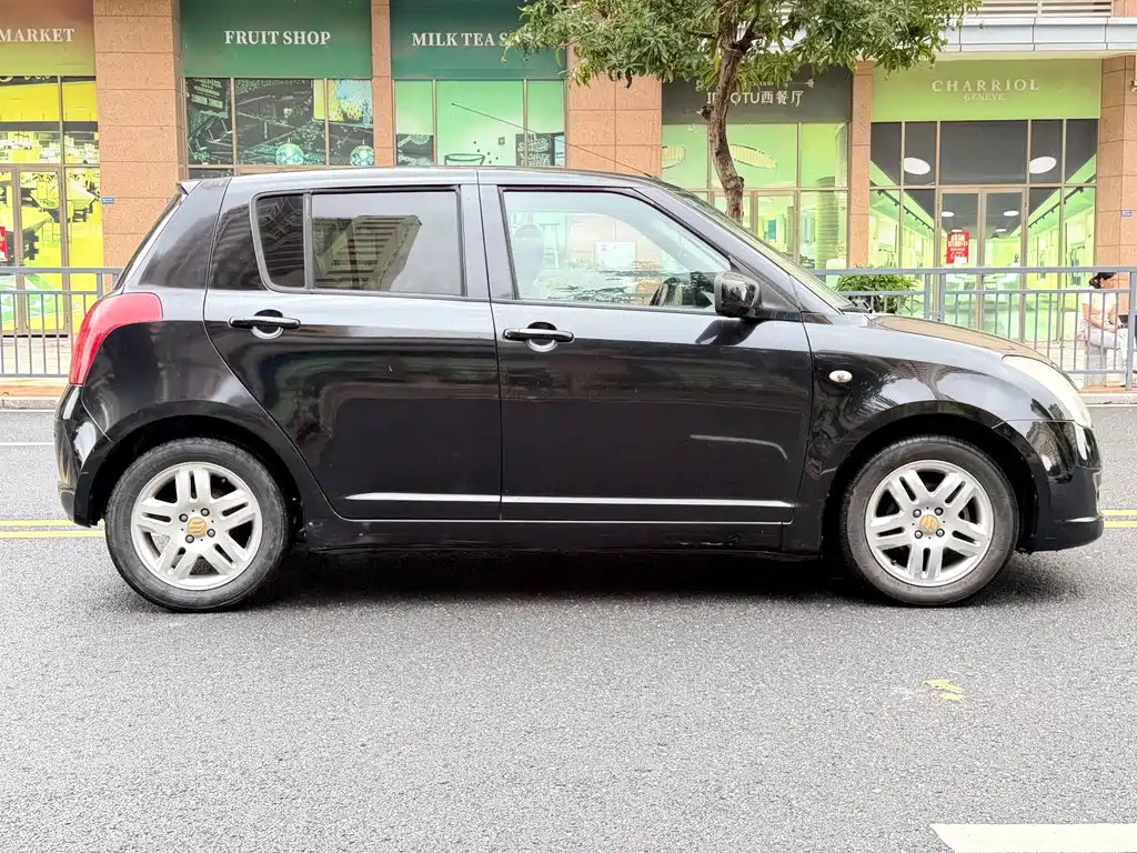 Suzuki Swift 2006 — фото 12