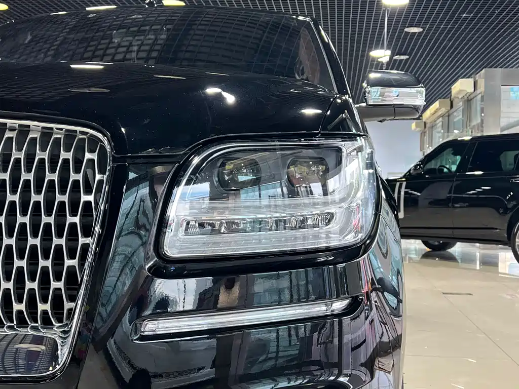 Lincoln Navigator 2021
