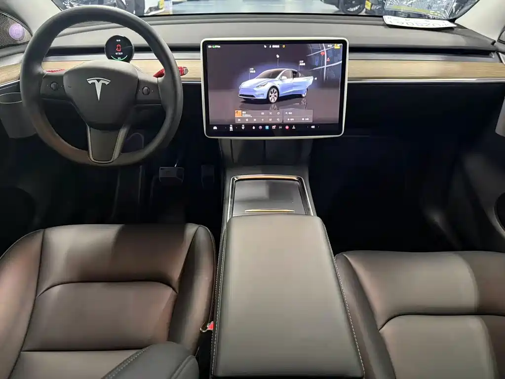 Tesla Model Y 2022 — фото 9