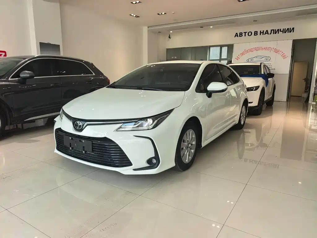 Toyota Corolla 2021 — фото 1