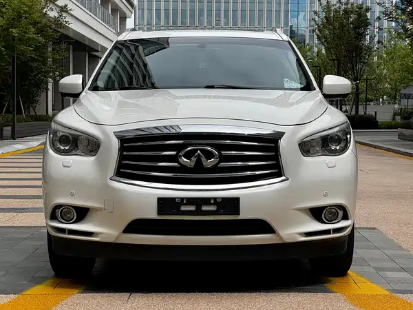 Infiniti JX 2013
