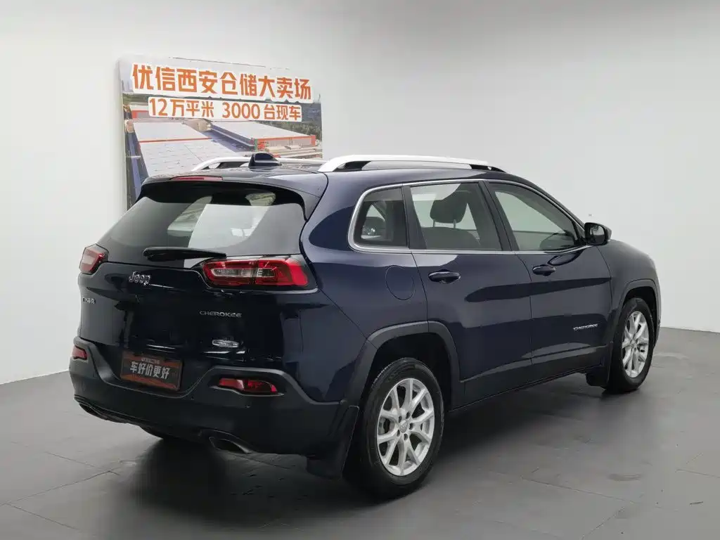 Jeep Cherokee 2018 — фото 2