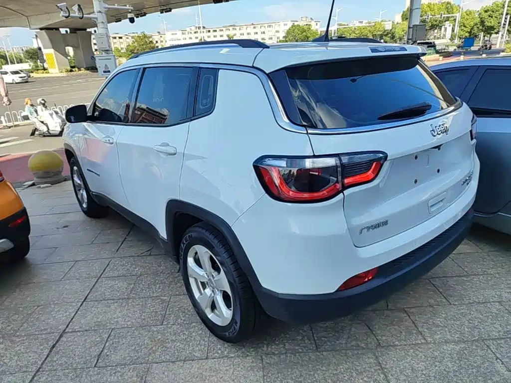 Jeep Compass 2019 — фото 5