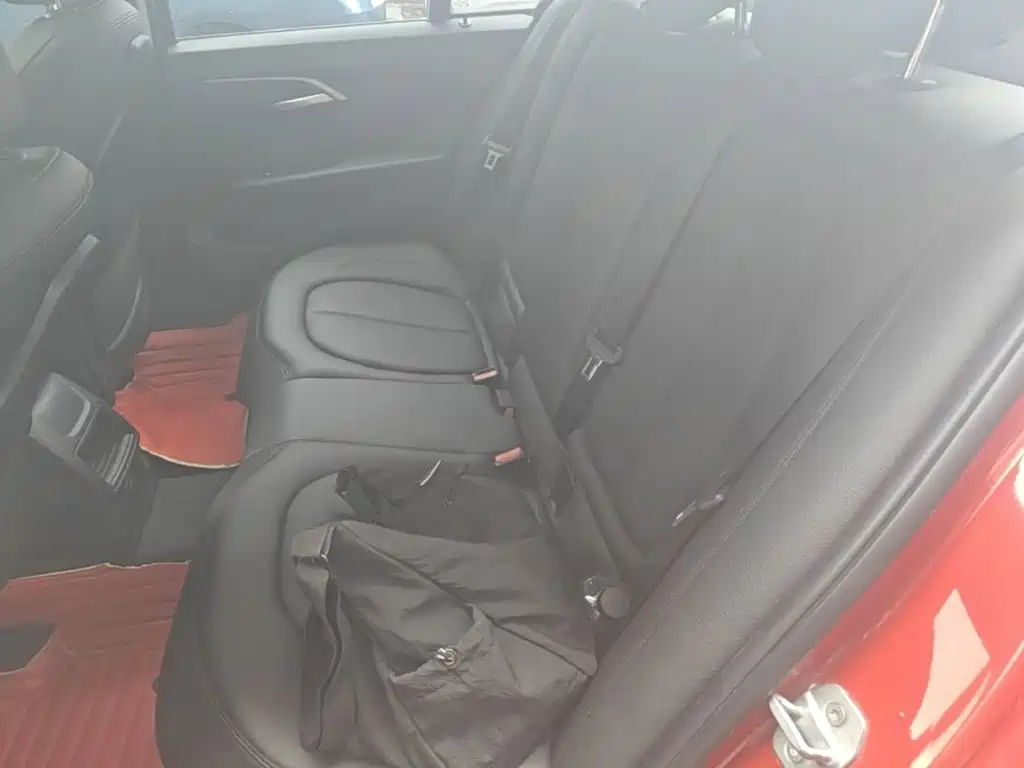 BMW 1 Series 2017 — фото 17
