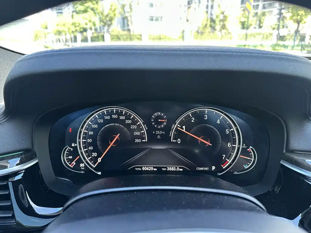 BMW 6 Series GT 2018 — фото 20