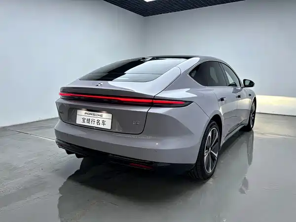 NIO ET5 2025