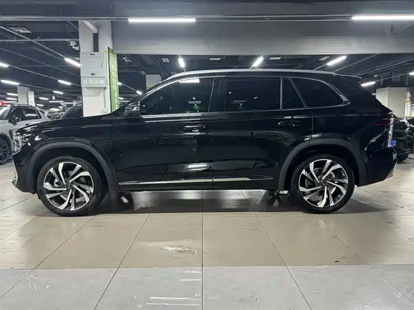 Geely Xingyue L 2024
