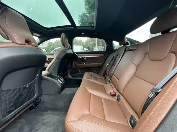 Volvo S90 2022