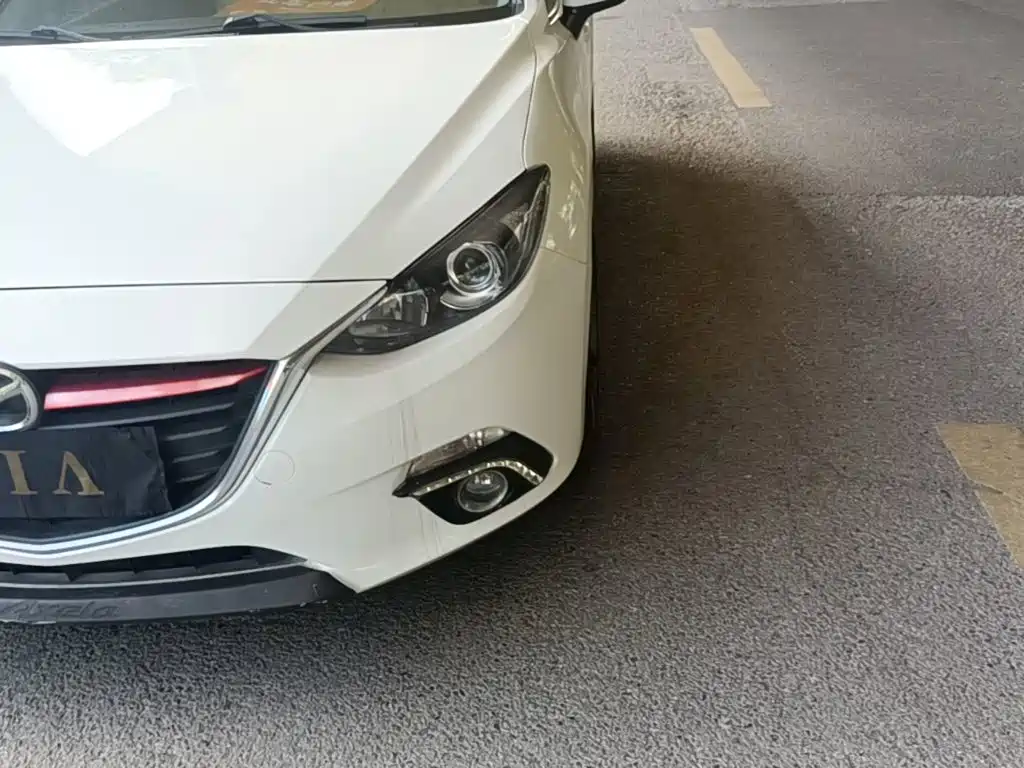 Mazda 3 Axela 2016 — фото 24