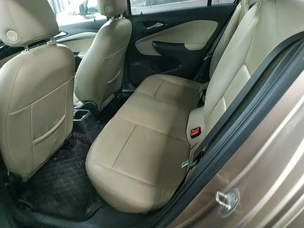 Buick Excelle 2019 — фото 17