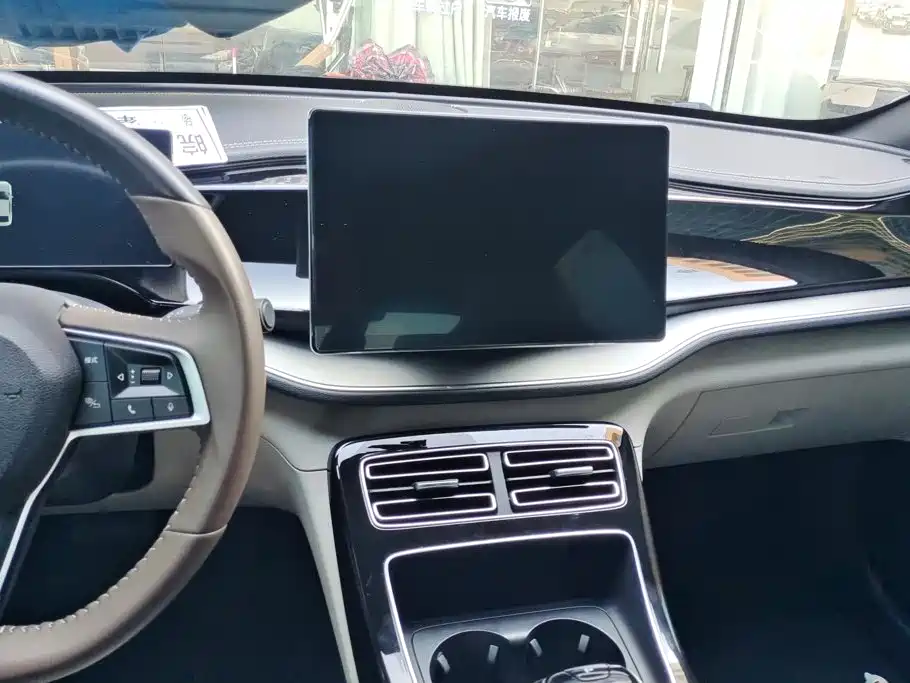 BYD Qin PLUS 2023 — фото 13