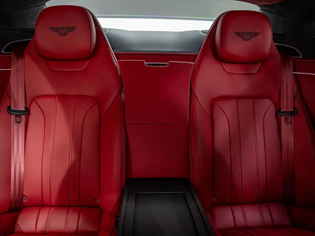 Bentley Continental 2021 — фото 11