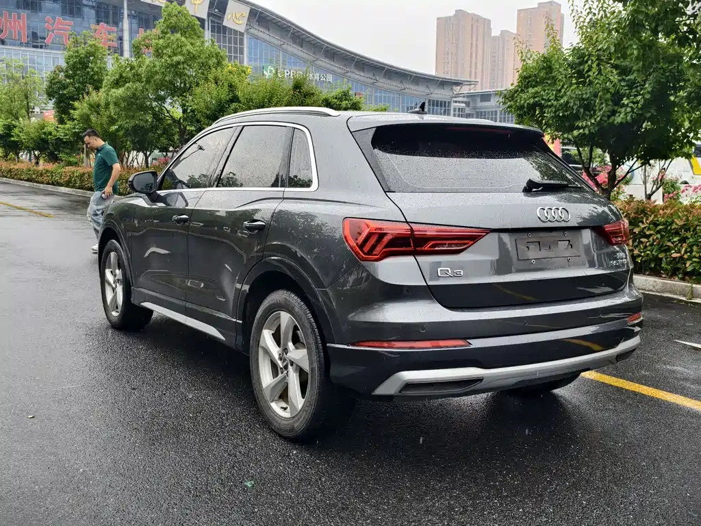 Audi Q3 2020 — фото 6