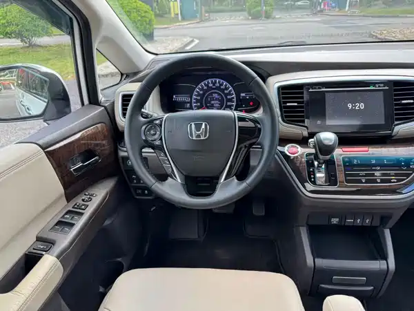 Honda Odyssey 2015