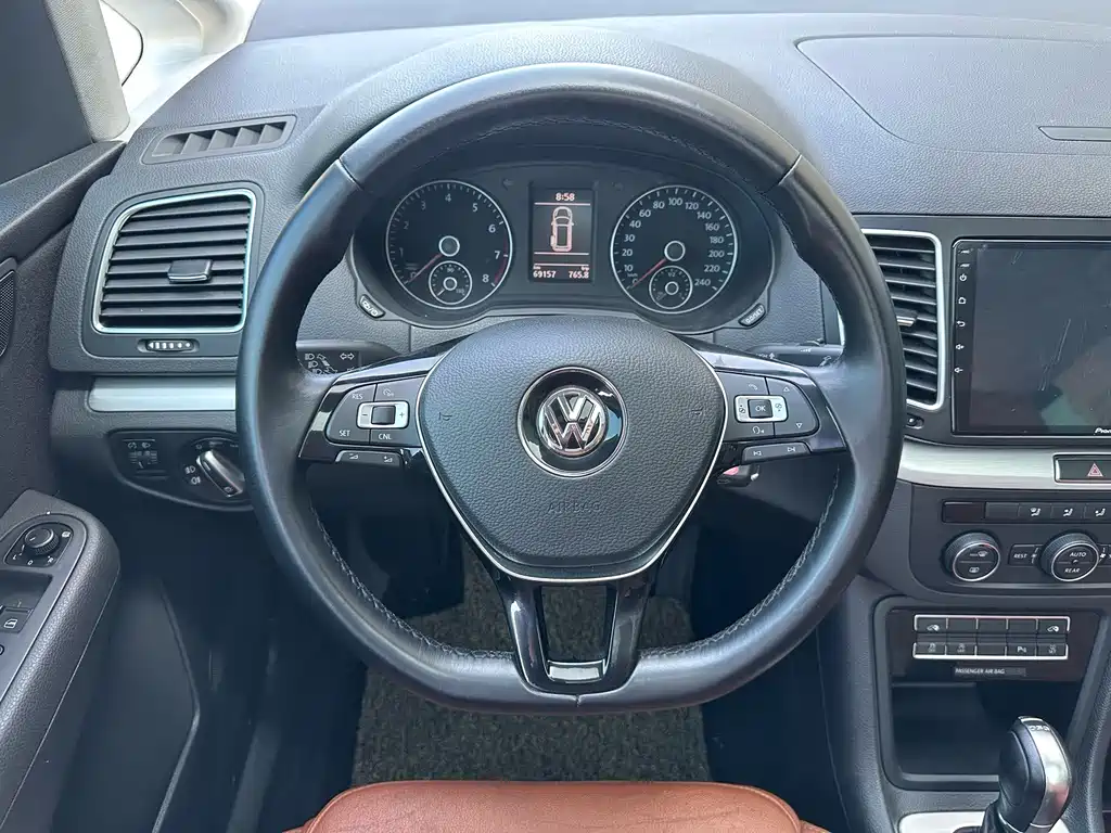 Volkswagen Sharan 2018 — фото 13