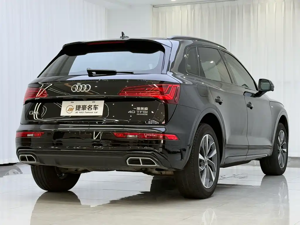 Audi Q5L 2024 — фото 15