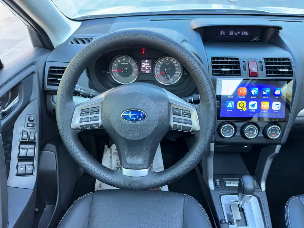 Subaru Forester 2014 — фото 11