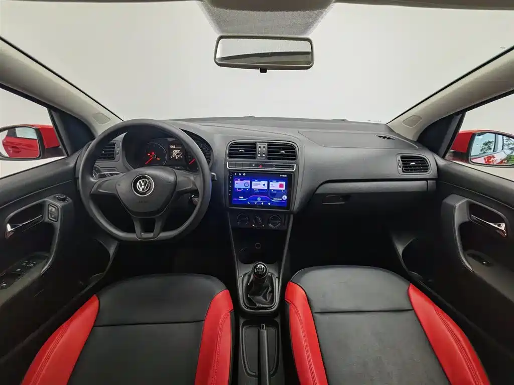 Volkswagen Polo 2015