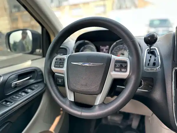 Chrysler Grand Voyager 2015