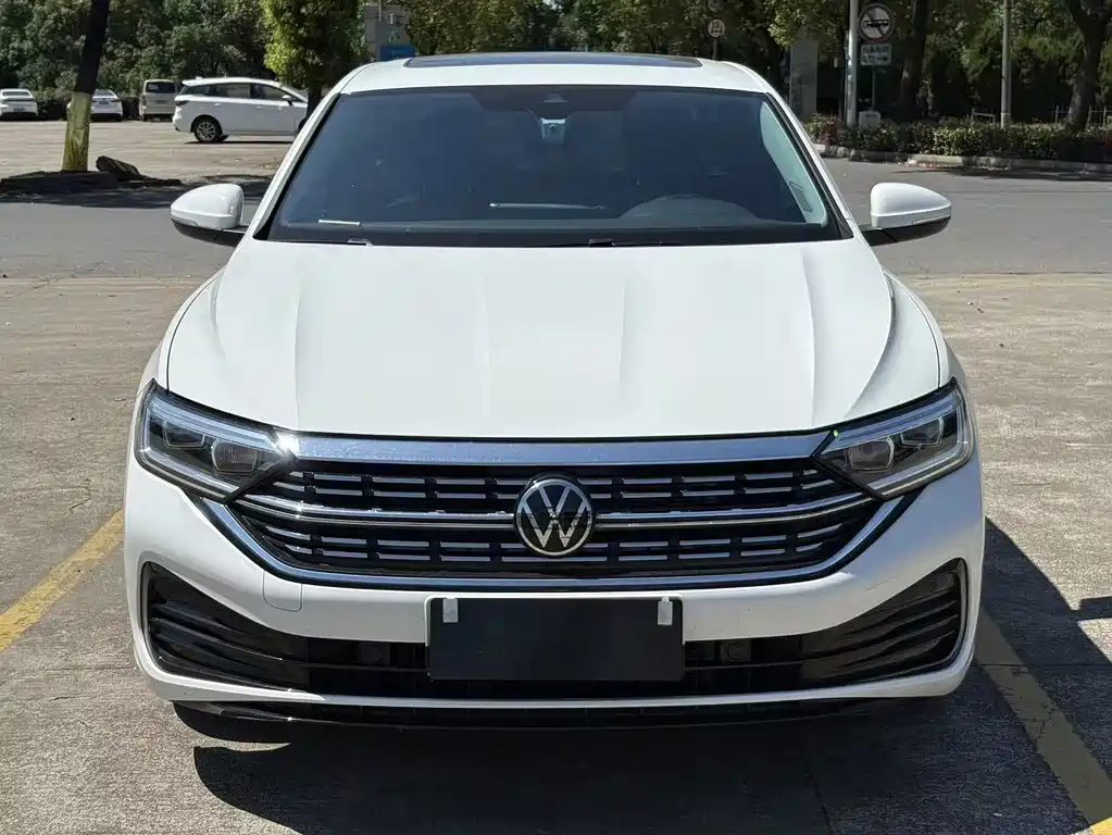 Volkswagen Sagitar 2023