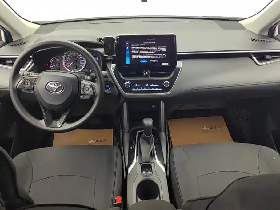 Toyota Corolla Cross 2022 — фото 12