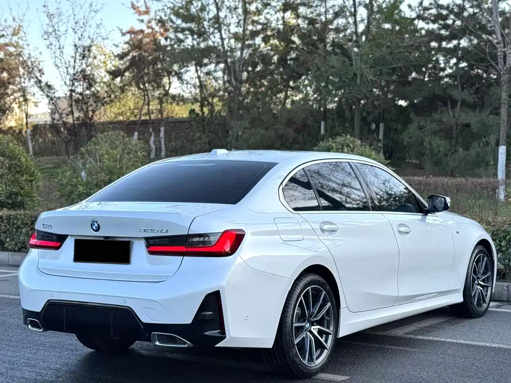 BMW 3 Series 2023 — фото 10