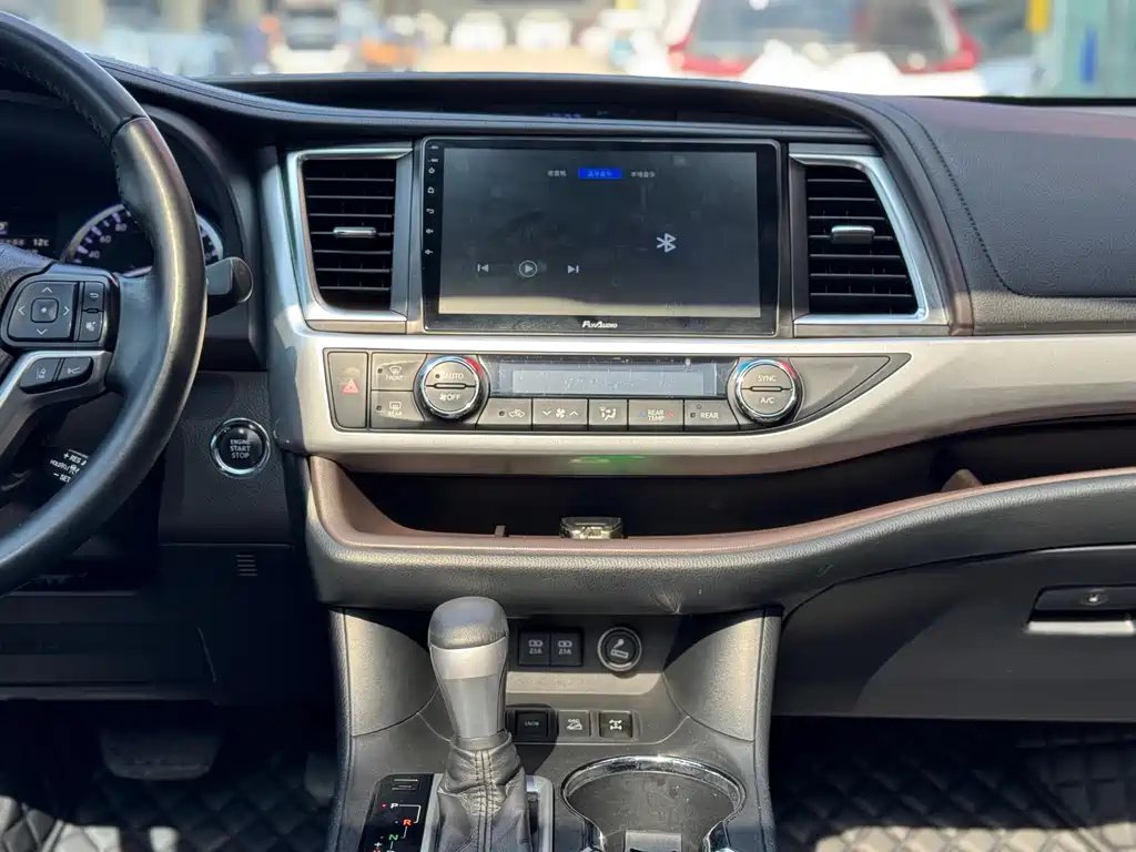 Toyota Highlander 2020 — фото 15