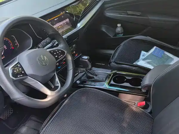 Volkswagen Passat 2023