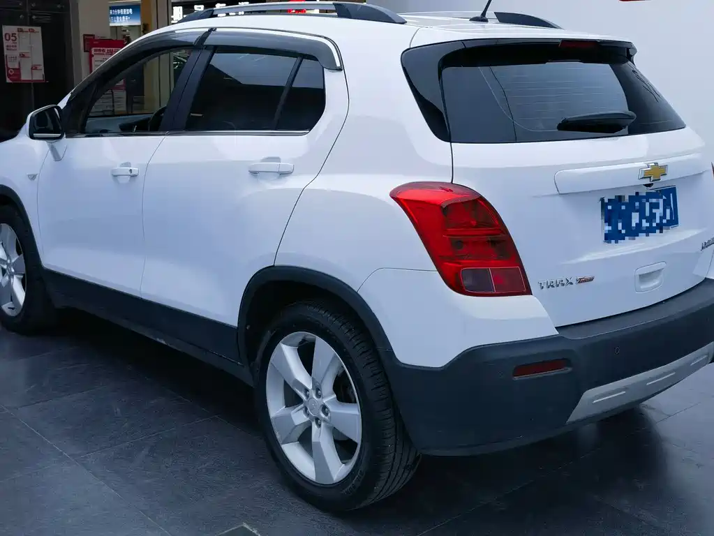 Chevrolet Trax 2016 — фото 9