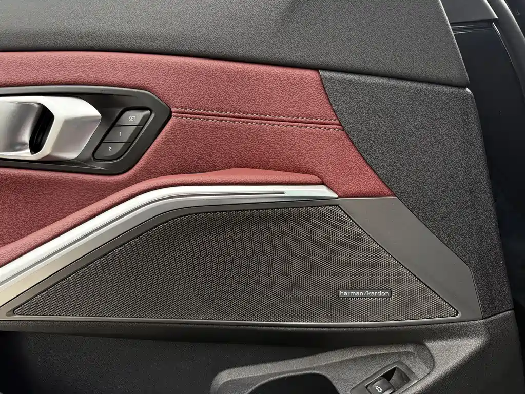 BMW 3 Series 2025 — фото 10
