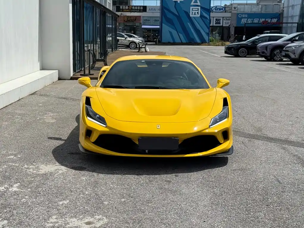 Ferrari F8 2023 — фото 2