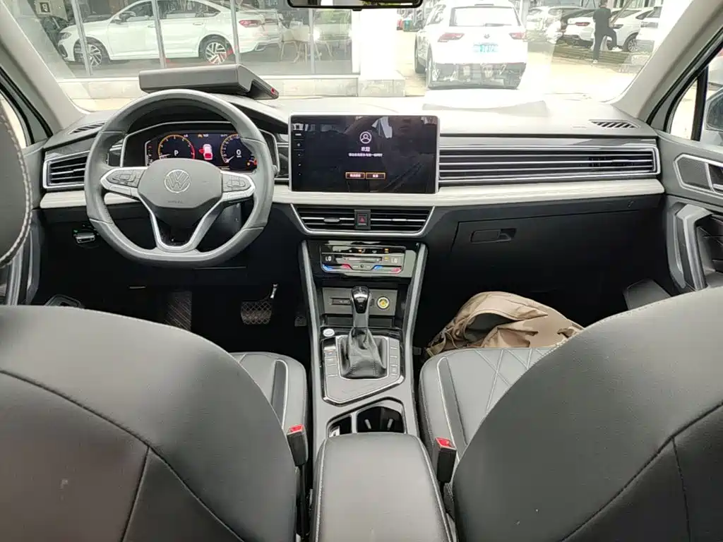 Volkswagen Tiguan L 2024