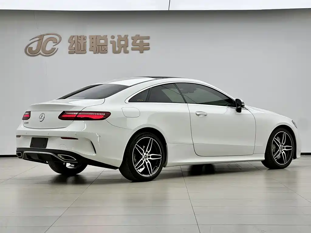 Mercedes-Benz E-Class 2021 — фото 11