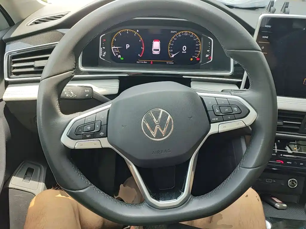 Volkswagen Tiguan L 2024