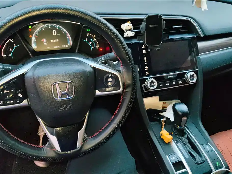 Honda Civic 2019 — фото 12