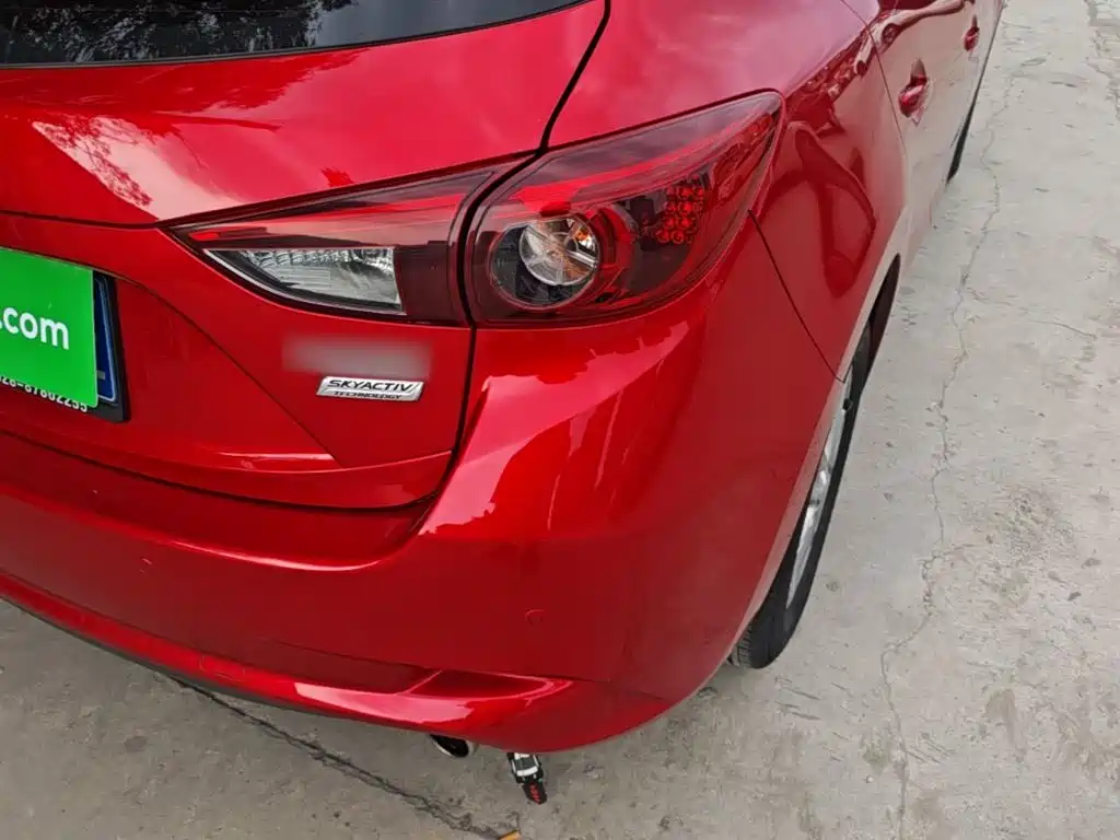 Mazda 3 Axela 2018 — фото 8