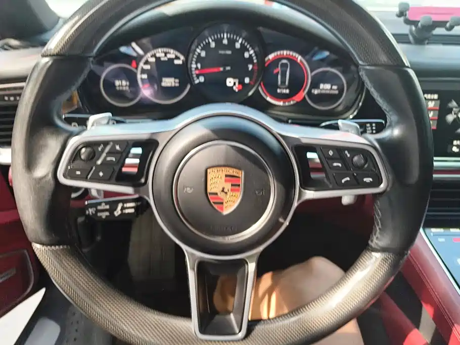 Porsche Panamera 2018 — фото 15