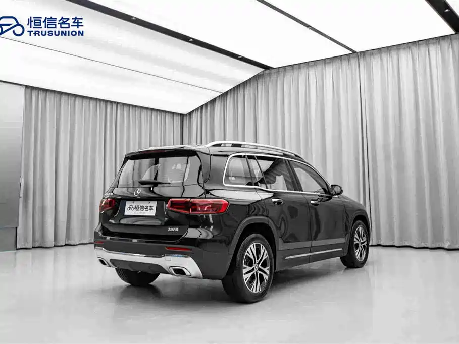 Mercedes-Benz GLB 2025