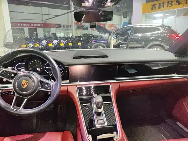 Porsche Panamera 2020