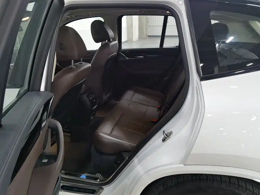 BMW X3 2018 — фото 15