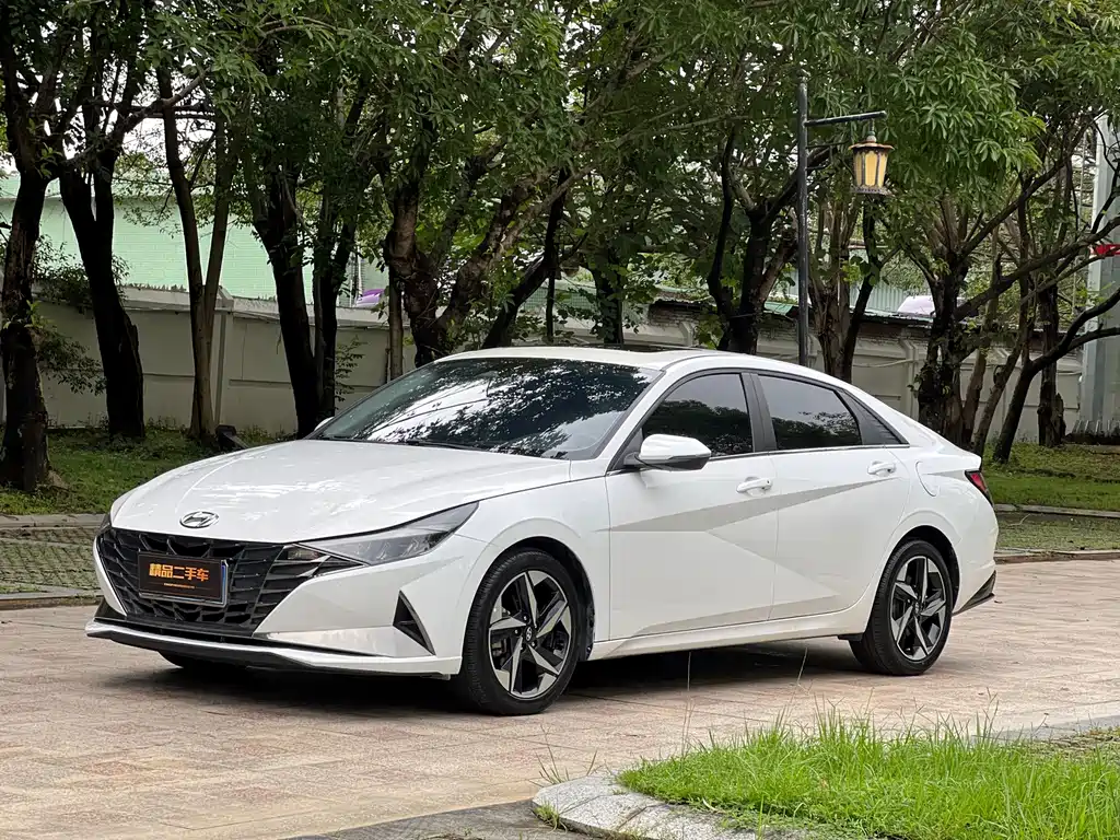 Hyundai Elantra 2021