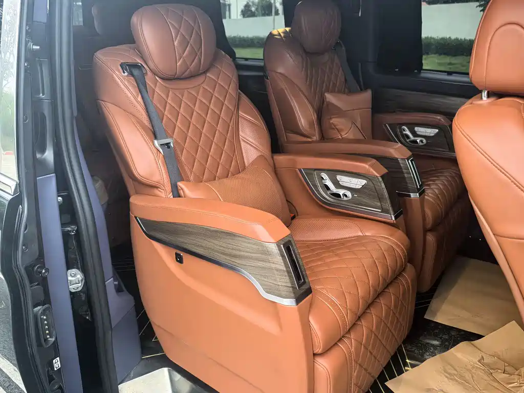 Mercedes-Benz Vito 2023 — фото 15