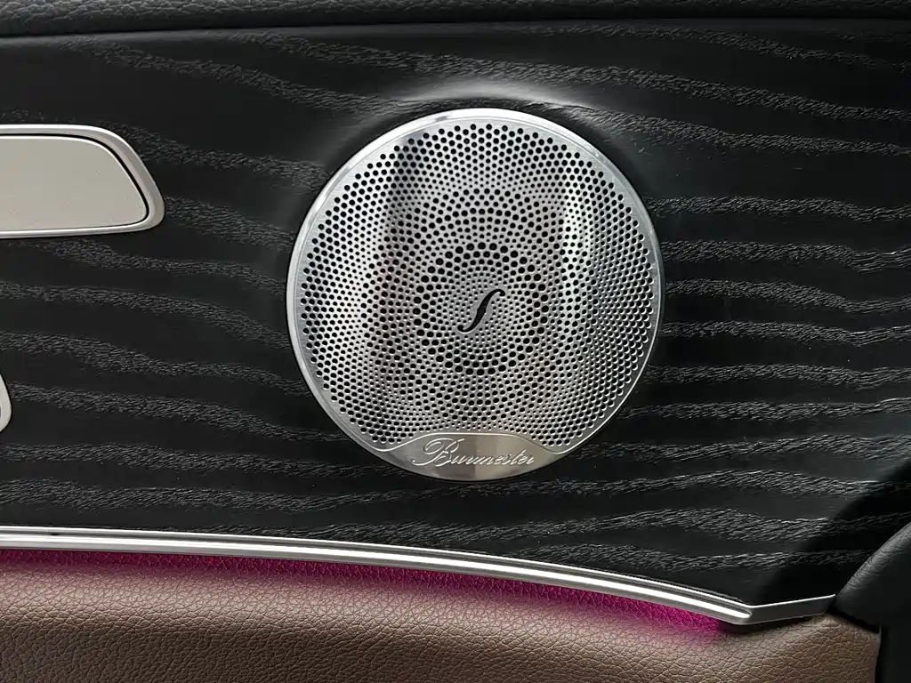 Mercedes-Benz E-Class 2021 — фото 36