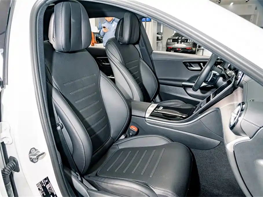 Mercedes-Benz C-Class 2023 — фото 19