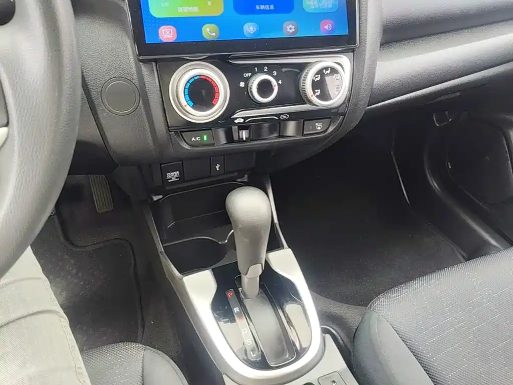 Honda Fit 2015 — фото 14