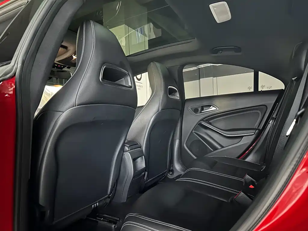 Mercedes-Benz CLA 2018 — фото 29