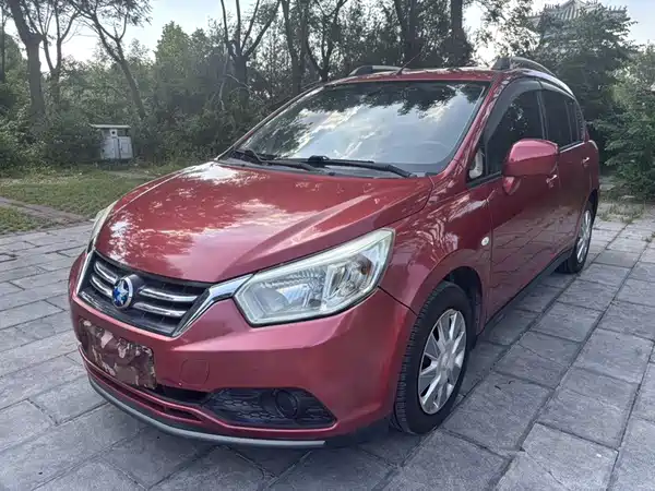 Venucia R50 2016