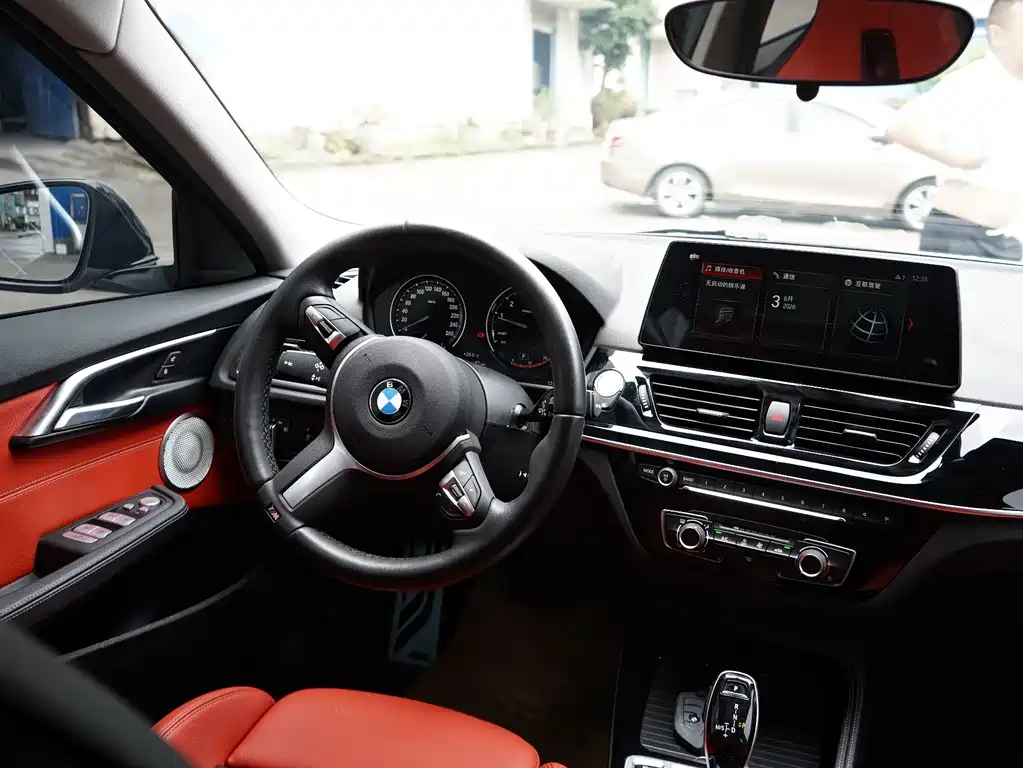 BMW 1 Series 2023 — фото 13