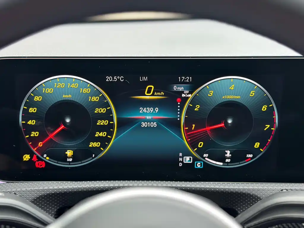 Mercedes-Benz A-Class 2022 — фото 15