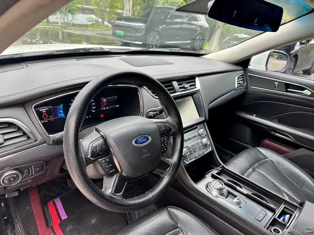 Ford Taurus 2016 — фото 11